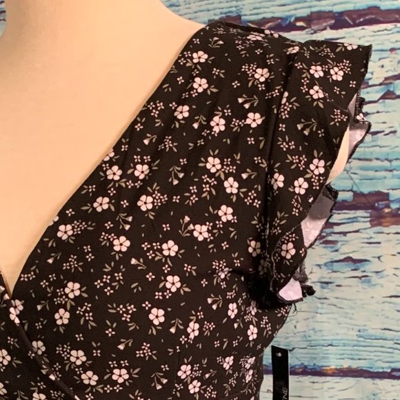 Ardene Faux Wrap Short Sleeved Floral Dress - Picture 4 of 5